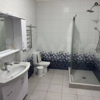 Сдается Нежилое помещение, 600 м²