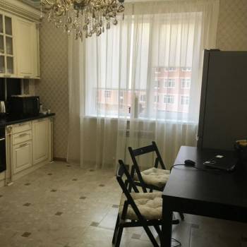 Продается 1-комнатная квартира, 38 м²