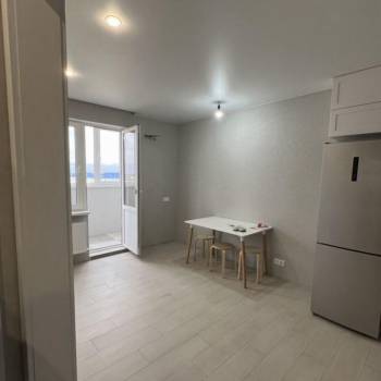 Сдается 2-х комнатная квартира, 64 м²