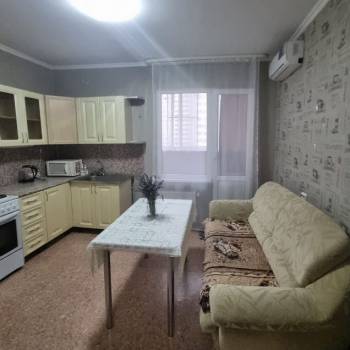 Сдается 1-комнатная квартира, 39 м²