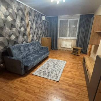 Сдается 1-комнатная квартира, 50 м²