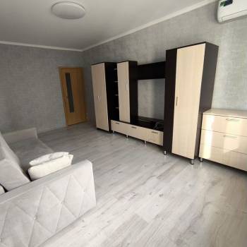 Сдается 1-комнатная квартира, 43 м²