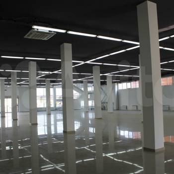 Сдается Нежилое помещение, 1900 м²
