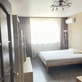 Сдается 1-комнатная квартира, 42 м²