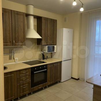 Сдается 1-комнатная квартира, 42 м²