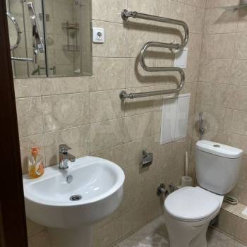 Сдается 1-комнатная квартира, 42 м²