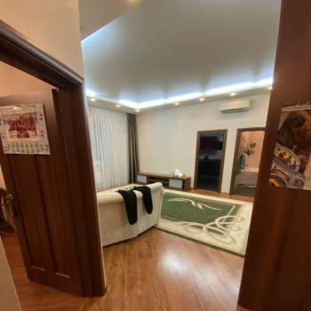 Сдается 2-х комнатная квартира, 75 м²