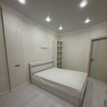 Продается 1-комнатная квартира, 40 м²