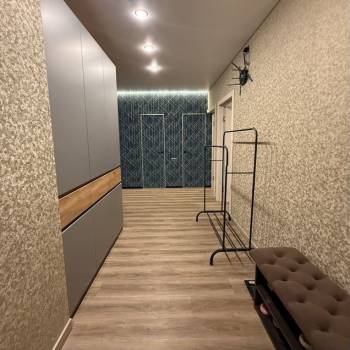 Сдается Многокомнатная квартира, 100 м²