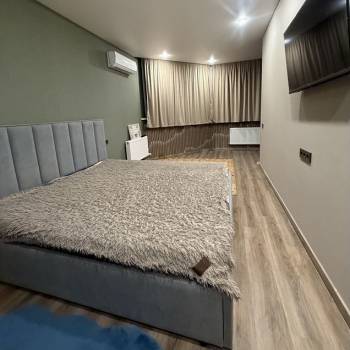 Сдается Многокомнатная квартира, 100 м²