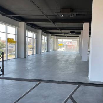 Сдается Нежилое помещение, 700 м²