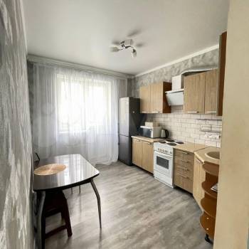 Сдается 1-комнатная квартира, 37 м²
