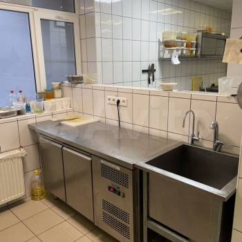 Сдается Нежилое помещение, 213 м²