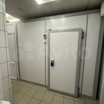 Сдается Нежилое помещение, 213 м²