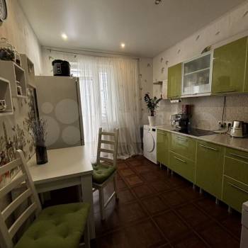 Продается 1-комнатная квартира, 37 м²