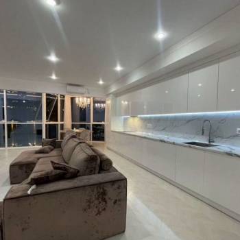 Сдается 1-комнатная квартира, 63 м²