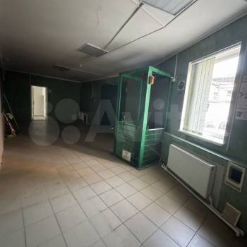 Сдается Нежилое помещение, 300 м²