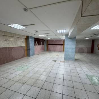 Сдается Нежилое помещение, 300 м²