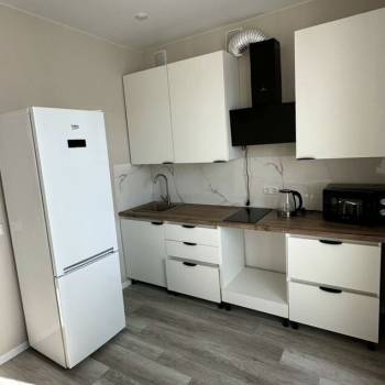 Продается 1-комнатная квартира, 35 м²