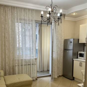 Сдается 1-комнатная квартира, 55 м²