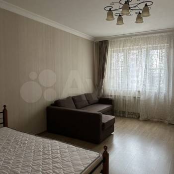 Сдается 1-комнатная квартира, 55 м²