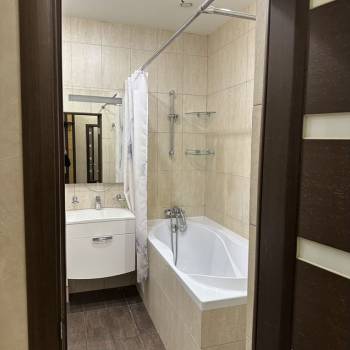 Сдается 1-комнатная квартира, 55 м²