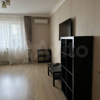 Сдается 1-комнатная квартира, 55 м²