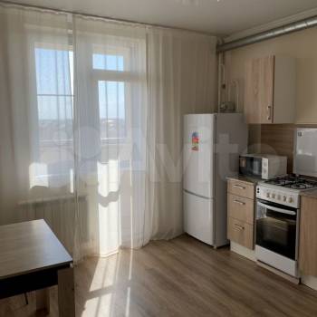 Сдается 1-комнатная квартира, 38 м²