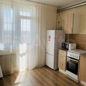 Сдается 1-комнатная квартира, 38 м²