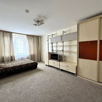 Сдается 1-комнатная квартира, 38 м²