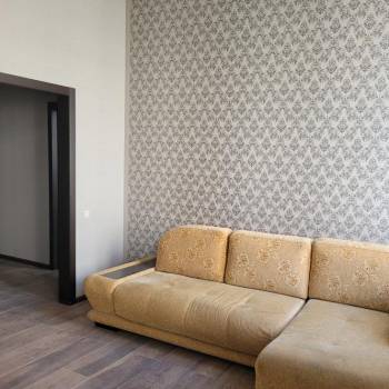 Продается 1-комнатная квартира, 40 м²