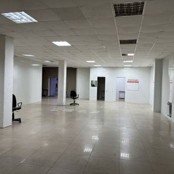 Сдается Нежилое помещение, 216 м²