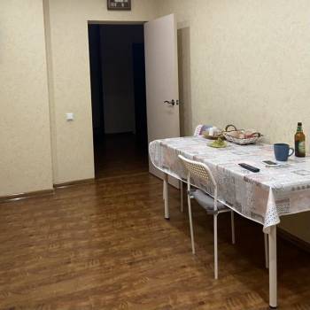 Сдается 2-х комнатная квартира, 65 м²