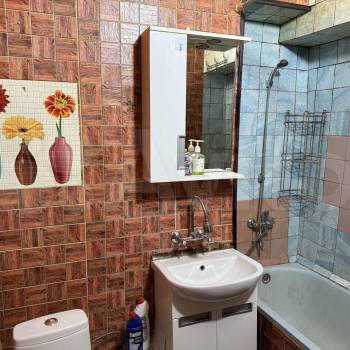 Продается Многокомнатная квартира, 58 м²