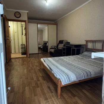 Продается 1-комнатная квартира, 35 м²