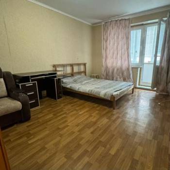 Продается 1-комнатная квартира, 35 м²