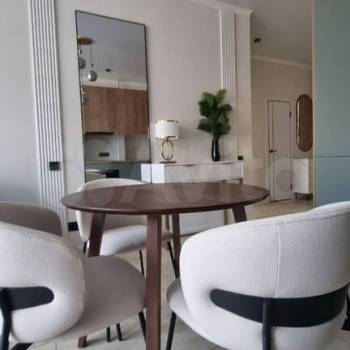 Продается 1-комнатная квартира, 55 м²