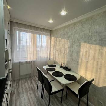 Сдается 1-комнатная квартира, 52 м²