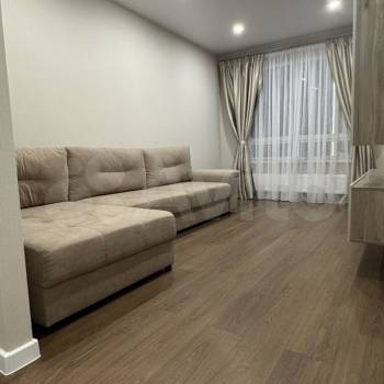 Сдается 1-комнатная квартира, 60 м²