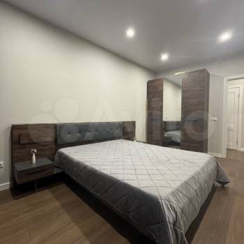 Сдается 1-комнатная квартира, 60 м²