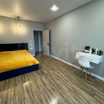 Продается Многокомнатная квартира, 71 м²