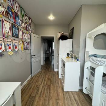 Продается Многокомнатная квартира, 71 м²