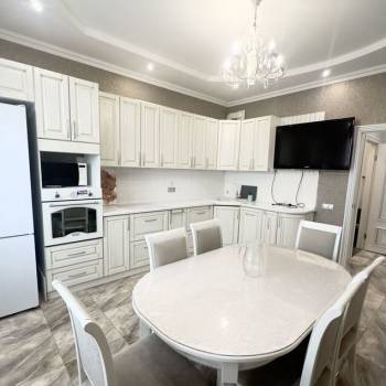 Продается 3-х комнатная квартира, 101 м²