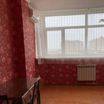 Продается 1-комнатная квартира, 40 м²