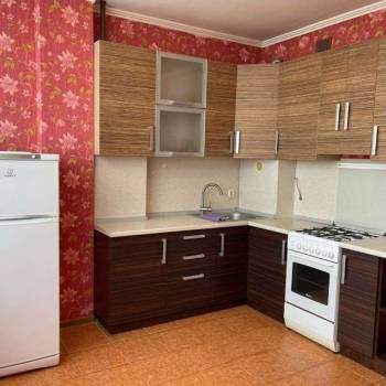 Продается 1-комнатная квартира, 40 м²