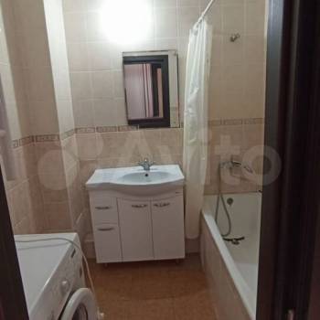 Сдается 2-х комнатная квартира, 64 м²