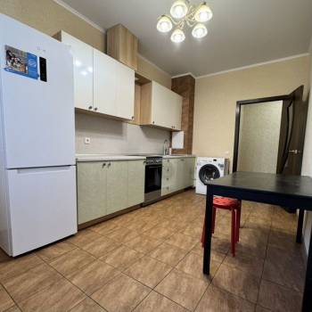 Сдается 1-комнатная квартира, 40 м²