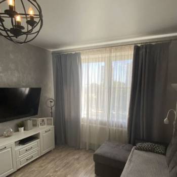 Продается 1-комнатная квартира, 41 м²