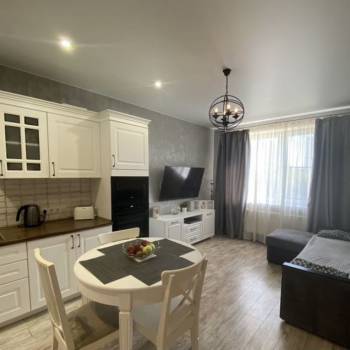 Продается 1-комнатная квартира, 41 м²