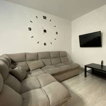 Сдается 2-х комнатная квартира, 95 м²